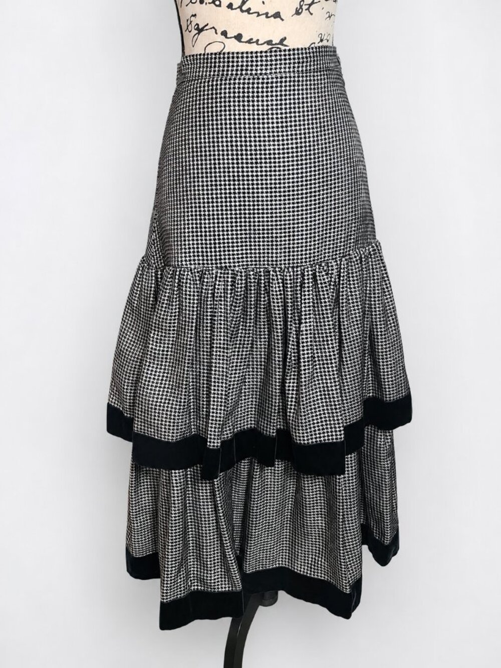 Vintage Bleu Blanc Rouge Houndstooth Tiered Midi Skirt Size 40 Black White Ruffl - Picture 10 of 13